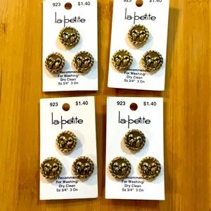 La.petite Buttons 4 Cards 12 Buttons Antique Gold 3/4” Bow in Circle